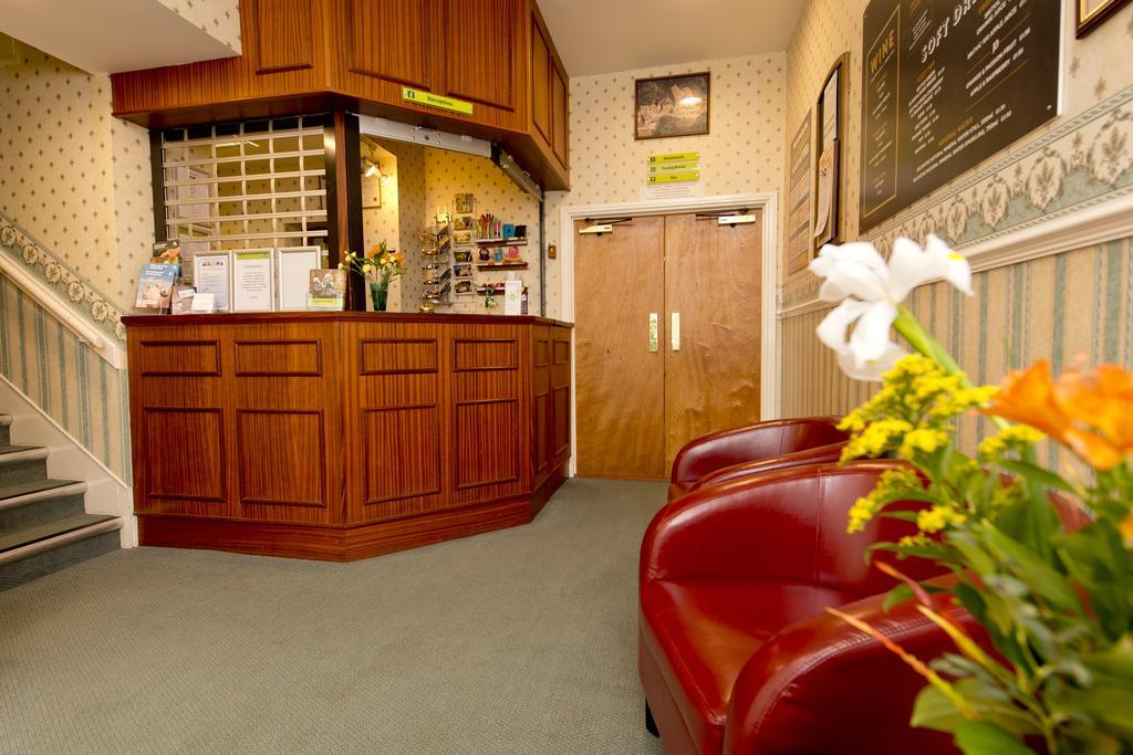 Yha Eyam Hostel Eksteriør bilde