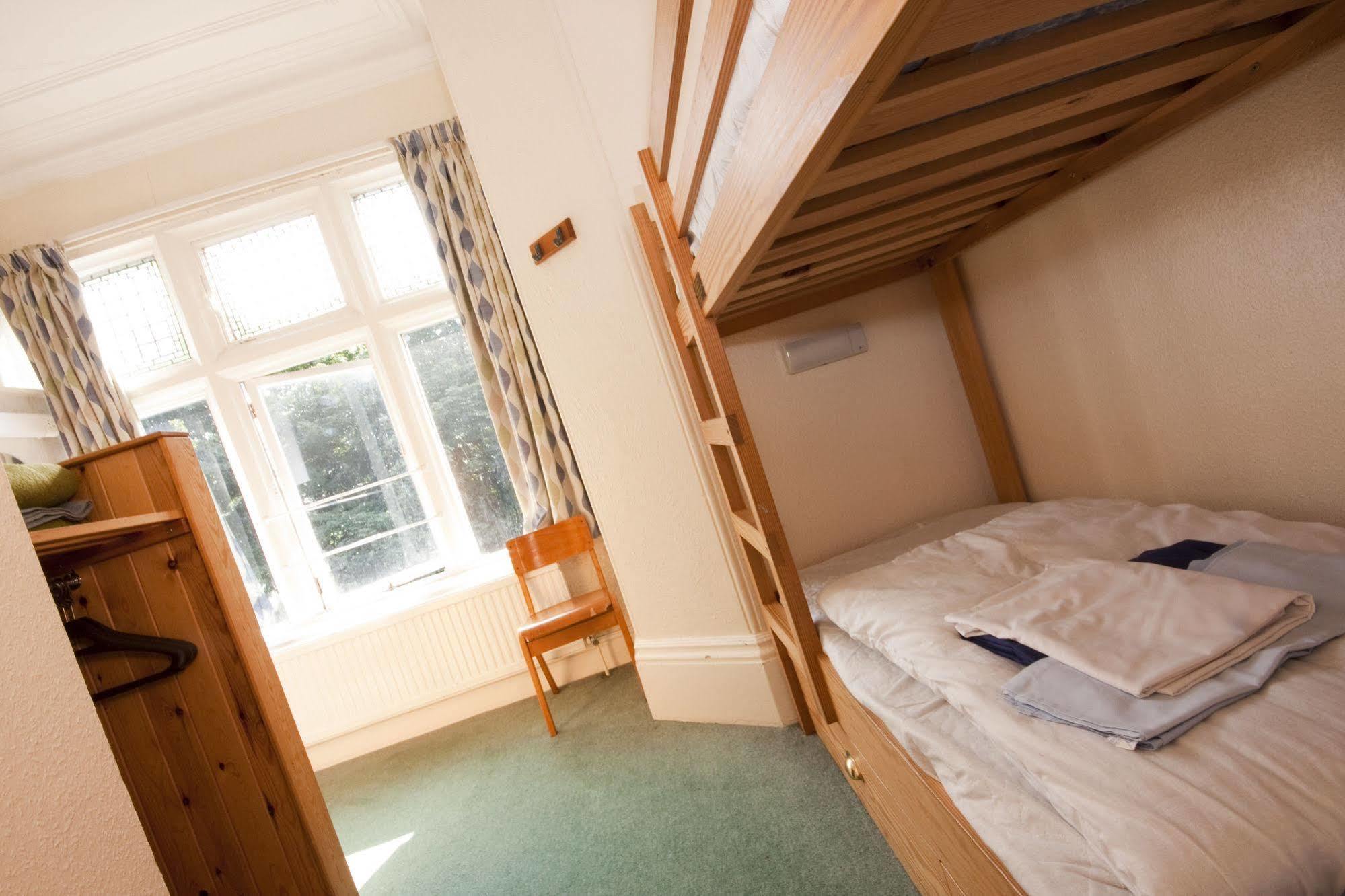 Yha Eyam Hostel Eksteriør bilde