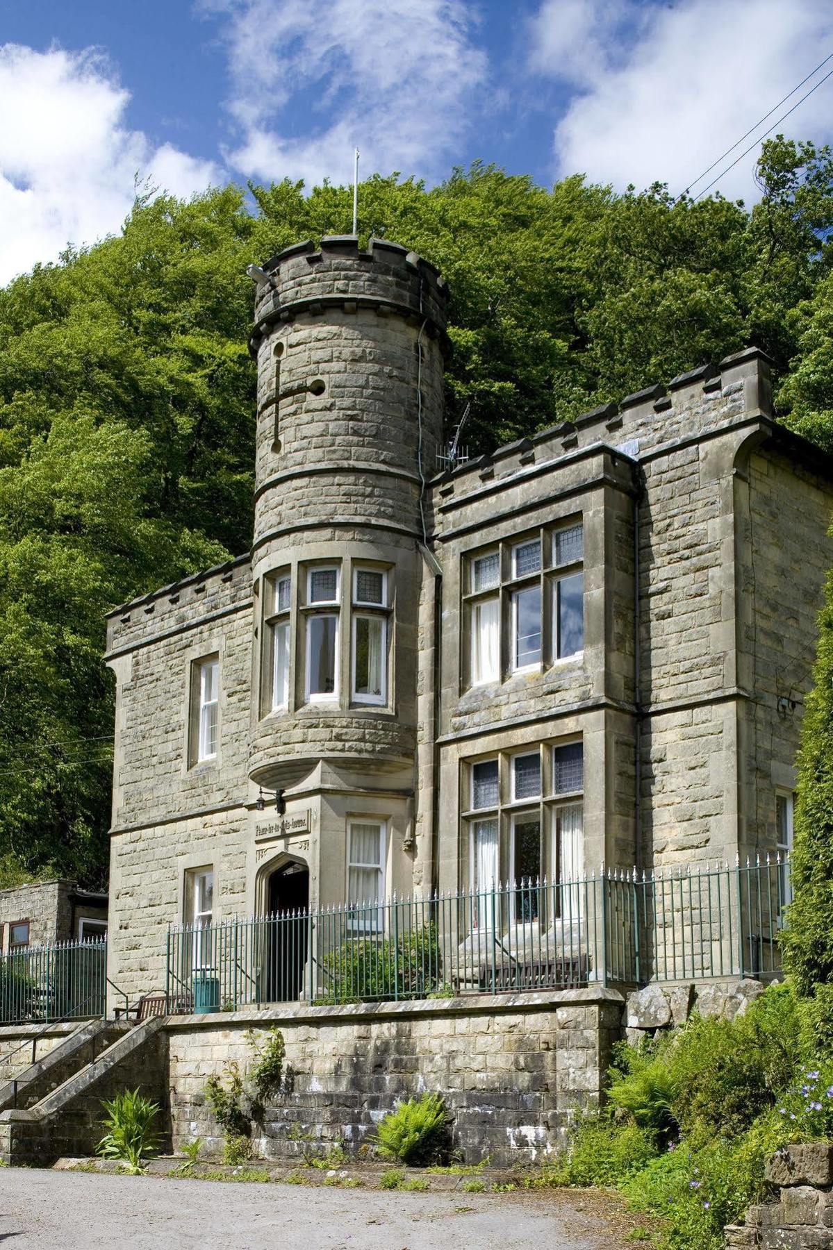 Yha Eyam Hostel Eksteriør bilde